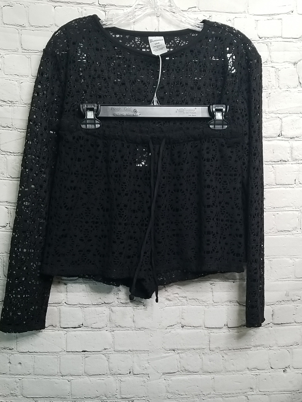 No Boundaries womens 2piece swim coverup top/bottoms black size Small EUC